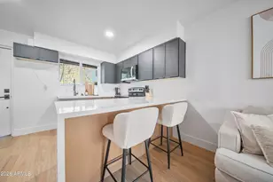 3110 N 37th St, Phoenix, AZ 85018 - Photo 9