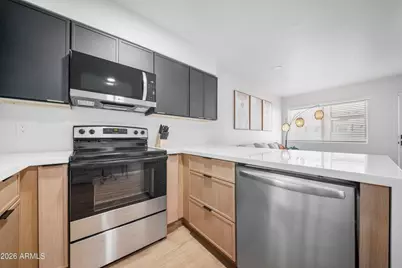 3110 N 37th Street #7, Phoenix, AZ 85018 - Photo 11