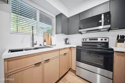 3110 N 37th Street #6, Phoenix, AZ 85018 - Photo 11