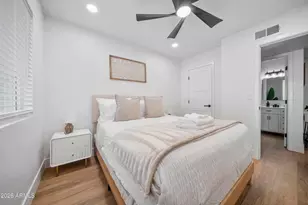 3110 N 37th St, Phoenix, AZ 85018 - Photo 13