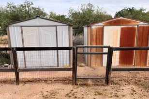 23152 W Staghorn Ln, Congress, AZ 85332 - Photo 29
