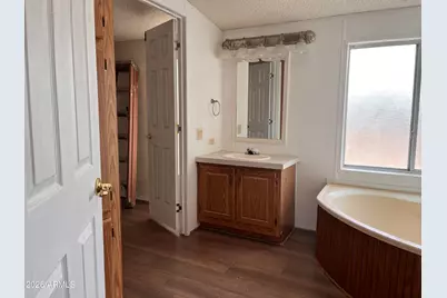 23152 W Staghorn Lane, Congress, AZ 85332 - Photo 13