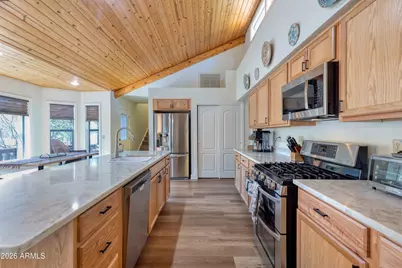 8543 Country Club Drive, Pinetop, AZ 85935 - Photo 11
