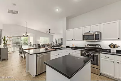 4691 E Appleby Court, Gilbert, AZ 85298 - Photo 9