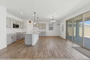 5722 West Odeum Ln, Phoenix, AZ 85043 - Photo 11