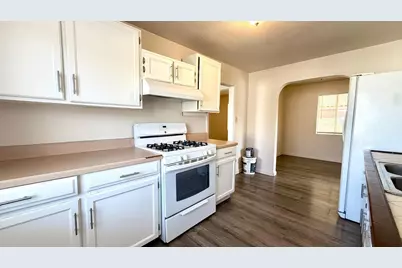 5547 W Gardenia Avenue, Glendale, AZ 85301 - Photo 9