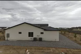 24025 W Beacon Ln, Wittmann, AZ 85361 - Photo 3