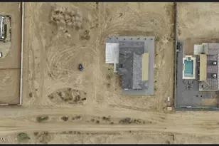 24025 W Beacon Ln, Wittmann, AZ 85361 - Photo 5