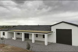 24025 W Beacon Ln, Wittmann, AZ 85361 - Photo 3