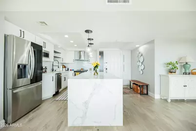 2323 N Central Avenue #1702, Phoenix, AZ 85004 - Photo 7