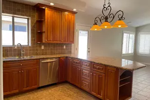 21611 N 48th Pl, Phoenix, AZ 85054 - Photo 5