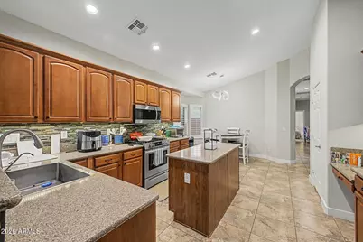 3644 S Danielson Way, Chandler, AZ 85286 - Photo 9