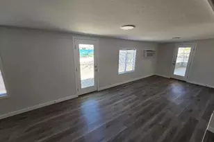 10166 W Cinnebar Ave, Sun City, AZ 85351 - Photo 25