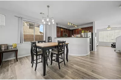 17573 W Mandalay Lane, Surprise, AZ 85388 - Photo 9