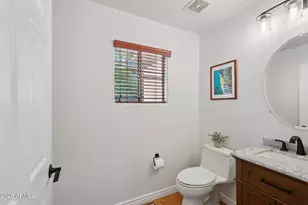 5450 E Deer Valley Dr, Phoenix, AZ 85054 - Photo 11