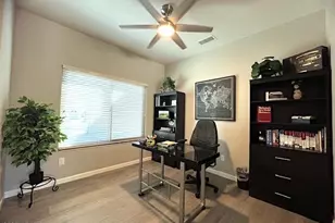 15628 W Hidden Creek Ln, Surprise, AZ 85374 - Photo 17