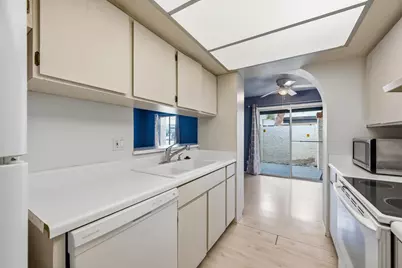 754 E Eugie Avenue, Phoenix, AZ 85022 - Photo 9