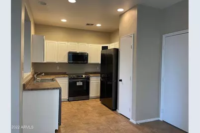 6933 S 9th Avenue, Phoenix, AZ 85041 - Photo 5