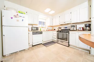 11411 N 91st Avenue #242, Peoria, AZ 85345 - Photo 7