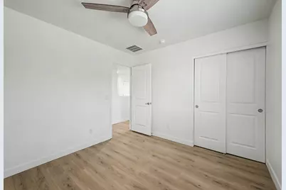 136 W Latona Road, Phoenix, AZ 85041 - Photo 31