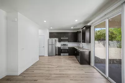 136 W Latona Road, Phoenix, AZ 85041 - Photo 9