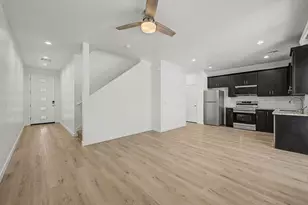136 W Latona Rd, Phoenix, AZ 85041 - Photo 9