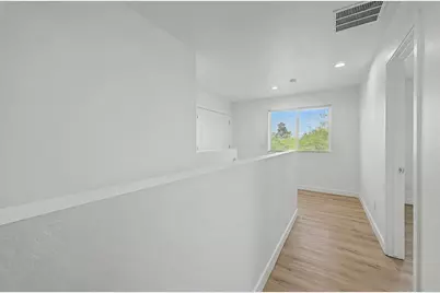 136 W Latona Road, Phoenix, AZ 85041 - Photo 33