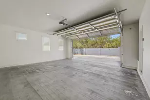 136 W Latona Rd, Phoenix, AZ 85041 - Photo 39