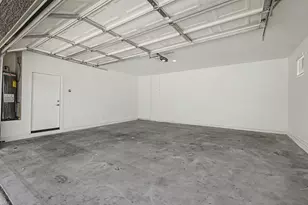 136 W Latona Rd, Phoenix, AZ 85041 - Photo 39