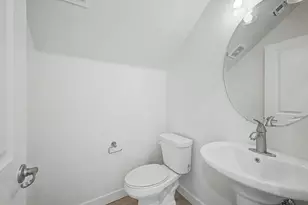 136 W Latona Rd, Phoenix, AZ 85041 - Photo 15