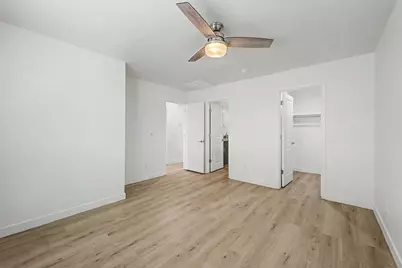 136 W Latona Road, Phoenix, AZ 85041 - Photo 21