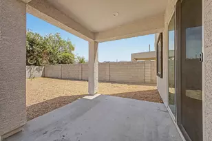 136 W Latona Rd, Phoenix, AZ 85041 - Photo 41