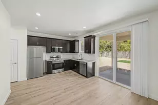 136 W Latona Rd, Phoenix, AZ 85041 - Photo 11