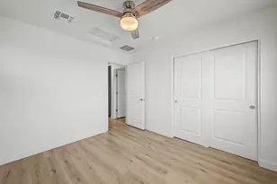 136 W Latona Rd, Phoenix, AZ 85041 - Photo 31