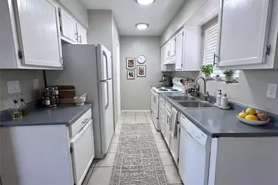 707 W 1st Avenue #Apt 102, Mesa, AZ 85210 - Photo 3