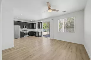 105 W Latona Rd, Phoenix, AZ 85041 - Photo 9