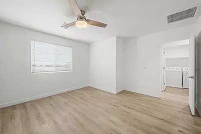 105 W Latona Road, Phoenix, AZ 85041 - Photo 21