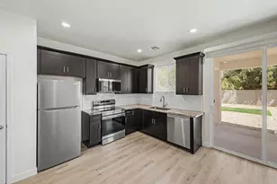 105 W Latona Rd, Phoenix, AZ 85041 - Photo 17