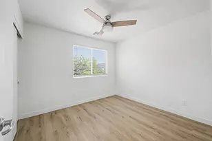 105 W Latona Rd, Phoenix, AZ 85041 - Photo 33