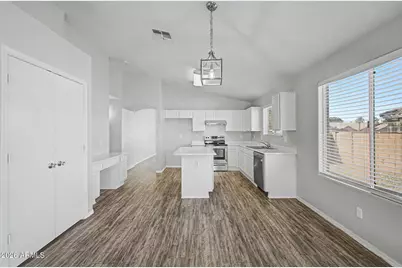 7802 W Myrtle Avenue, Glendale, AZ 85303 - Photo 13