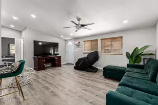 16021 N 70th Ave, Peoria, AZ 85382 - Photo 3