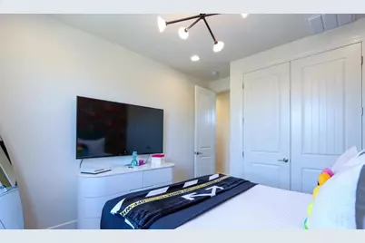 948 W Yosemite Drive, Chandler, AZ 85248 - Photo 33