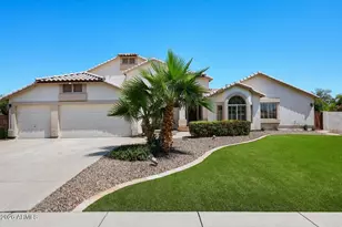 1069 N Poinciana Rd, Gilbert, AZ 85234 - Photo 9