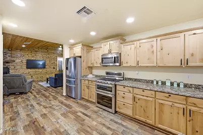 640 S Mountain Pines Avenue, Show Low, AZ 85901 - Photo 11