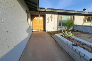15247 N 52nd Ave, Glendale, AZ 85306 - Photo 3