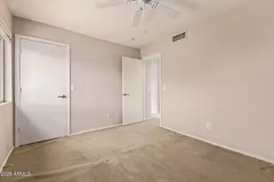 4631 E Lone Cactus Dr, Phoenix, AZ 85050 - Photo 23