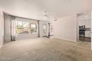 4631 E Lone Cactus Dr, Phoenix, AZ 85050 - Photo 9