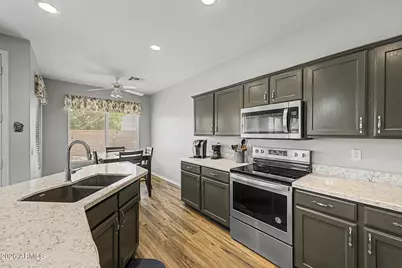 10533 W Potter Drive, Peoria, AZ 85382 - Photo 9