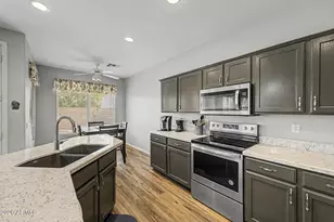 10533 W Potter Dr, Peoria, AZ 85382 - Photo 9