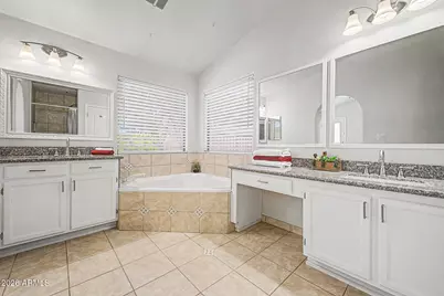 16231 N 38th Way, Phoenix, AZ 85032 - Photo 19